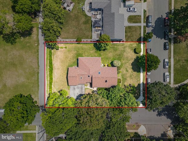 2619 W GREENLEAF ST, Allentown, PA 18104