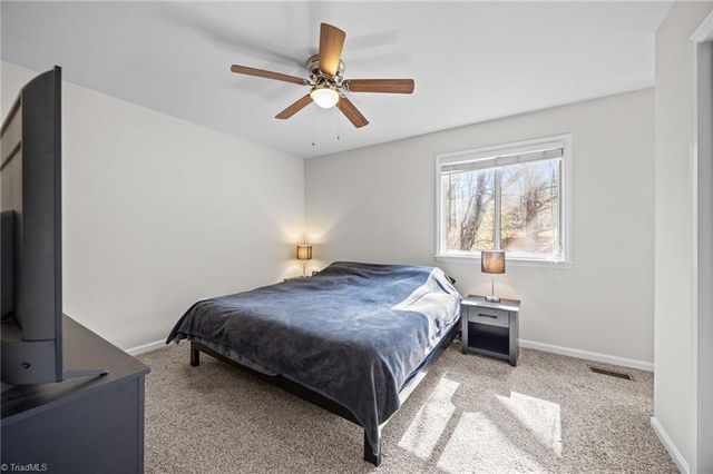 1113 Century Park Avenue, Kernersville, NC 27284