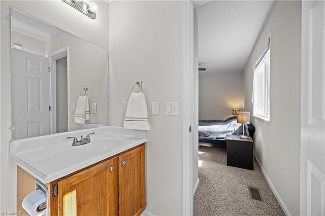 1113 Century Park Avenue, Kernersville, NC 27284