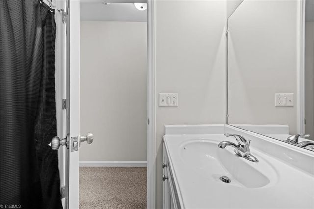 1113 Century Park Avenue, Kernersville, NC 27284