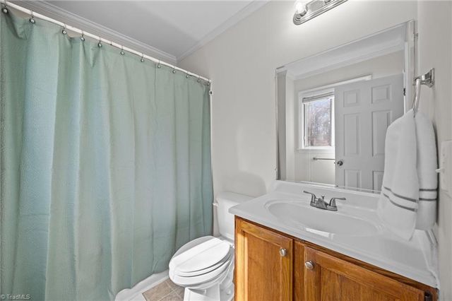 1113 Century Park Avenue, Kernersville, NC 27284