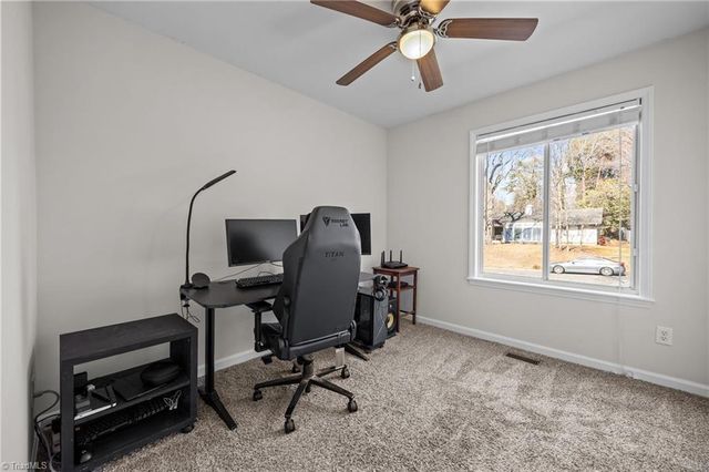 1113 Century Park Avenue, Kernersville, NC 27284