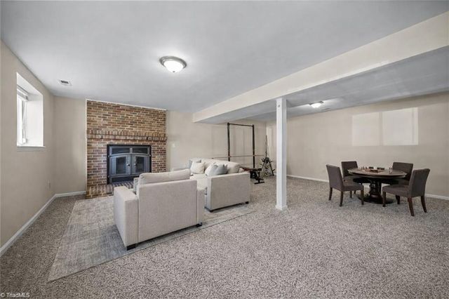 1113 Century Park Avenue, Kernersville, NC 27284