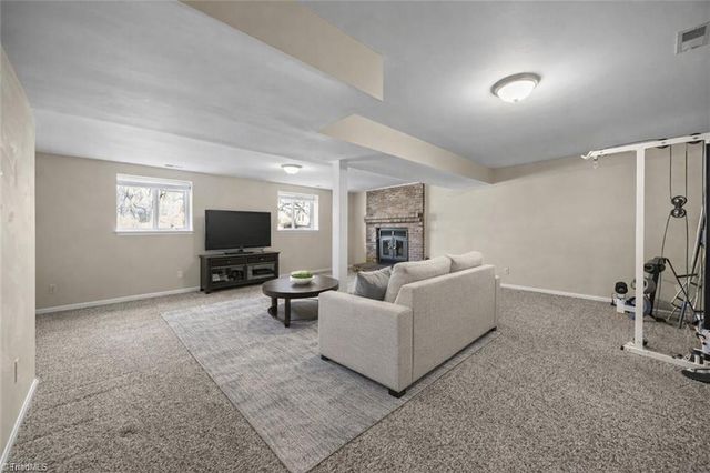 1113 Century Park Avenue, Kernersville, NC 27284