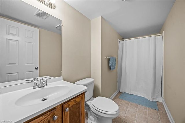 1113 Century Park Avenue, Kernersville, NC 27284