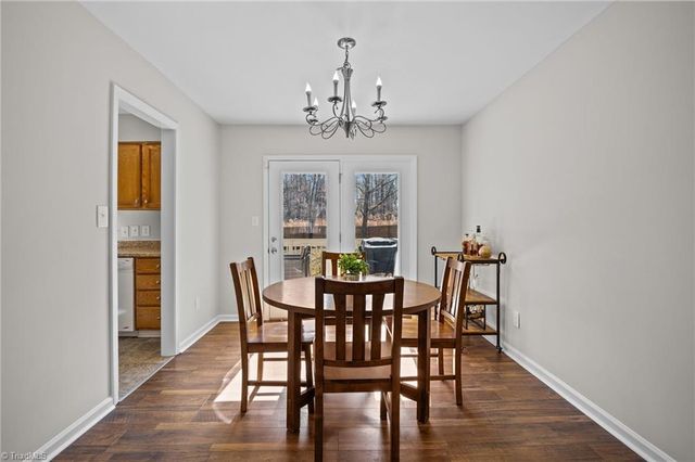 1113 Century Park Avenue, Kernersville, NC 27284