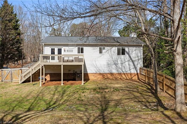 1113 Century Park Avenue, Kernersville, NC 27284