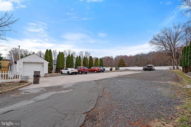 572 KLOCKNER RD, Hamilton, NJ 08619