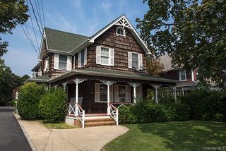 82 Park Avenue 01, Amityville, NY 11701