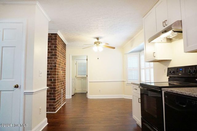 318 Foxhall Court, Wilmington, NC 28412