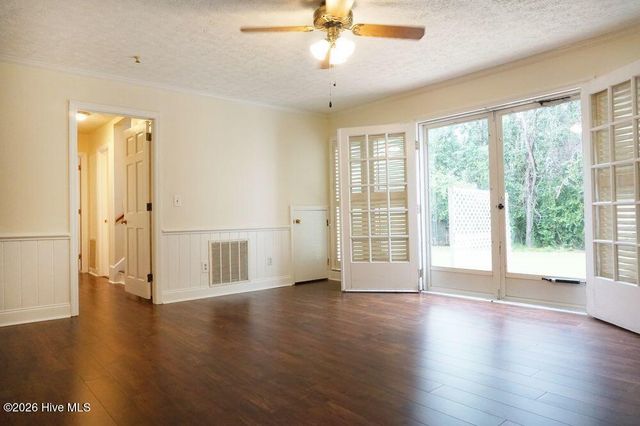 318 Foxhall Court, Wilmington, NC 28412