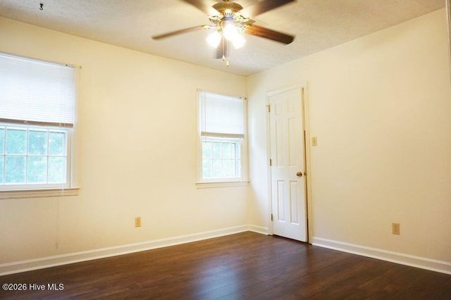 318 Foxhall Court, Wilmington, NC 28412