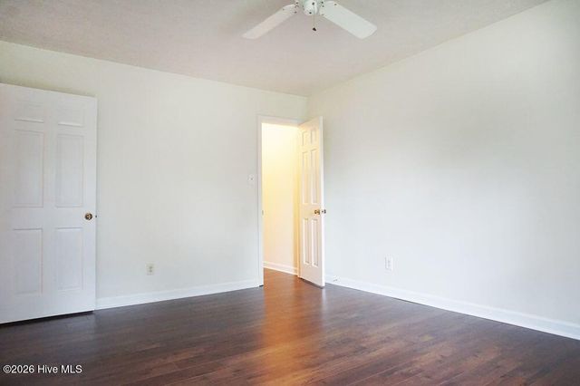 318 Foxhall Court, Wilmington, NC 28412