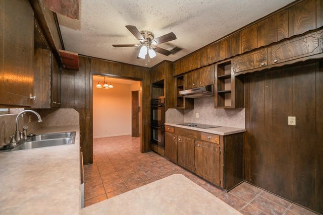 816 Blueridge Pkwy, Longview, TX 75605