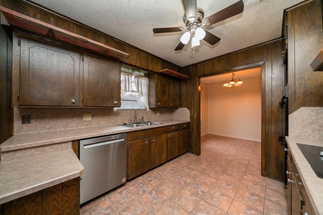 816 Blueridge Pkwy, Longview, TX 75605