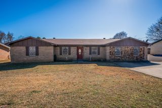 816 Blueridge Pkwy, Longview, TX 75605