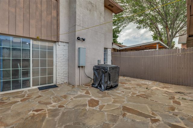 1402 S Carrier Parkway 202, Grand Prairie, TX 75051