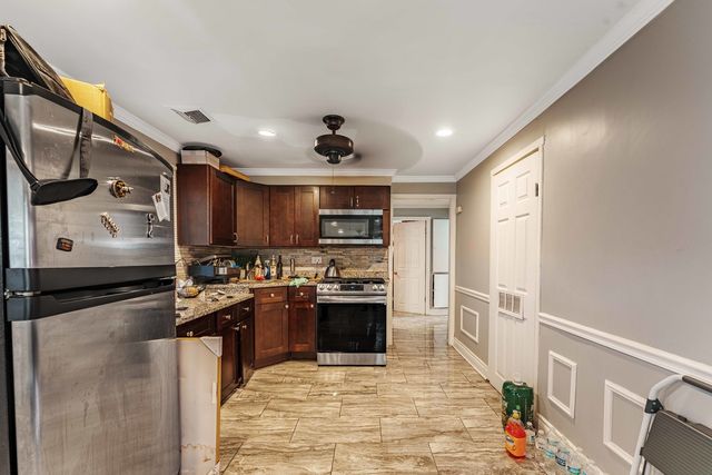 5037 Elm Circle Drive, Oak Lawn, IL 60453