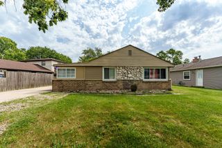 5037 Elm Circle Drive, Oak Lawn, IL 60453