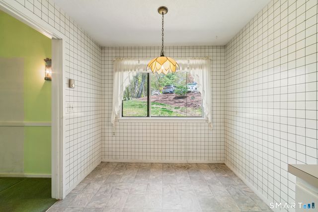 847 Heritage Village B, Southbury, CT 06488