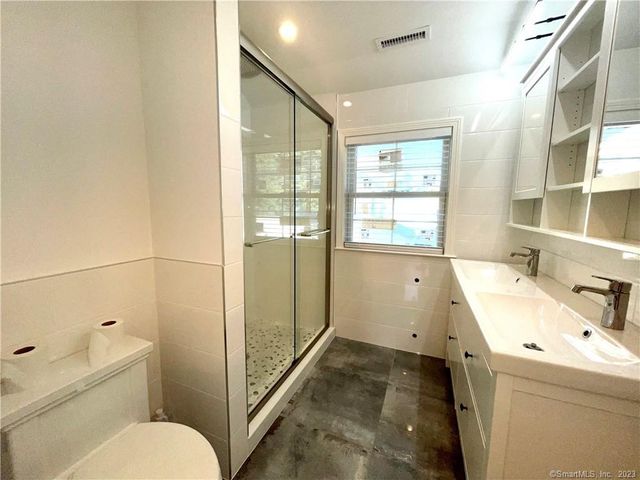 49 Midland Avenue, Stamford, CT 06906