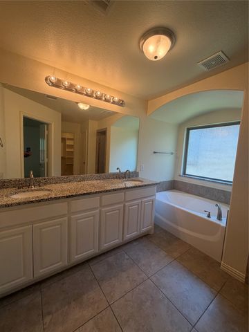 1966 De Berry Lane, Princeton, TX 75407
