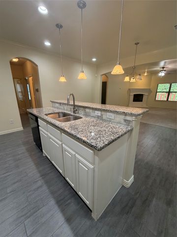 1966 De Berry Lane, Princeton, TX 75407