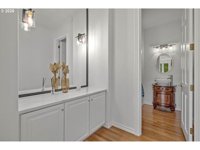 3625 Sw 60TH Pl, Portland, OR 97221