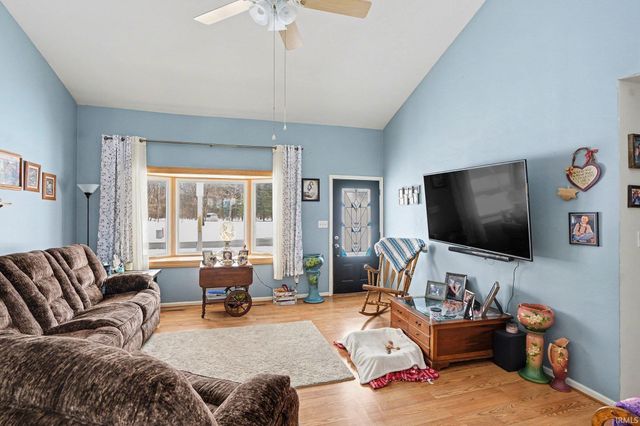 53652 County Road 1, Elkhart, IN 46514