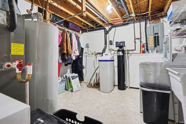 53652 County Road 1, Elkhart, IN 46514