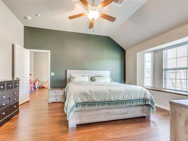 9809 SW 33rd Street, Yukon, OK 73099