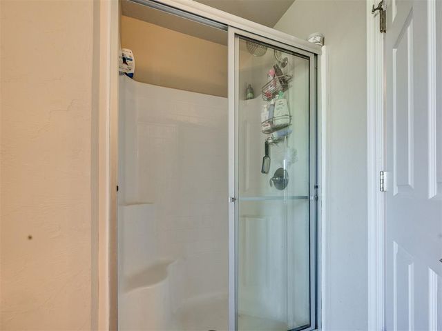 9809 SW 33rd Street, Yukon, OK 73099