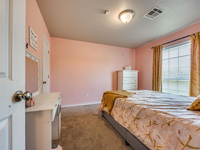 9809 SW 33rd Street, Yukon, OK 73099