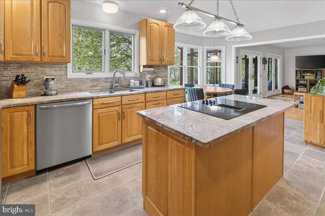 292 PENN HARBOURTON RD, Pennington, NJ 08534