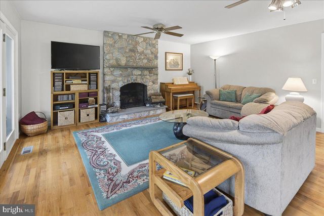292 PENN HARBOURTON RD, Pennington, NJ 08534