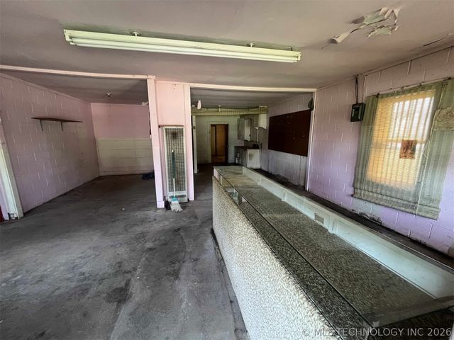 10650 W Hwy 9 Highway, Whitefield, OK 74462