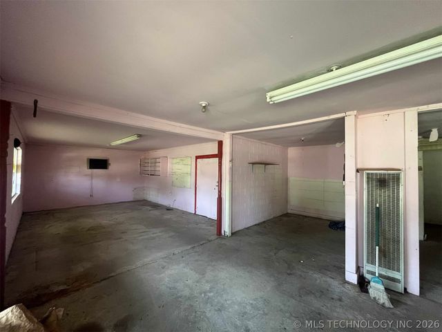 10650 W Hwy 9 Highway, Whitefield, OK 74462