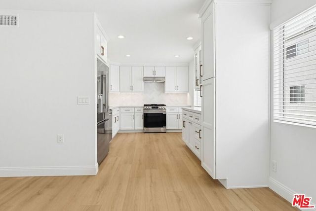 9552 Via Milano, Burbank, CA 91504