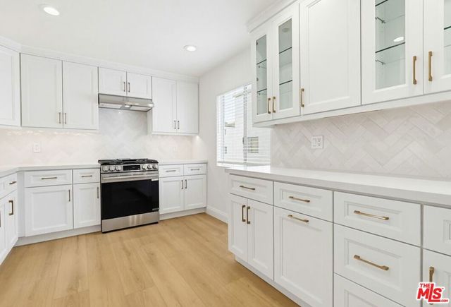 9552 Via Milano, Burbank, CA 91504