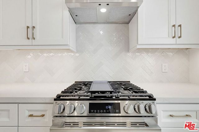 9552 Via Milano, Burbank, CA 91504