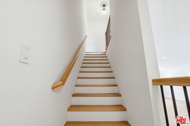 9552 Via Milano, Burbank, CA 91504