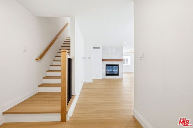 9552 Via Milano, Burbank, CA 91504