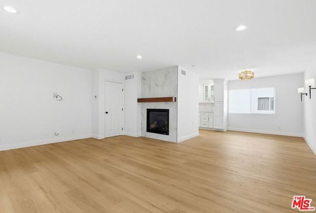 9552 Via Milano, Burbank, CA 91504