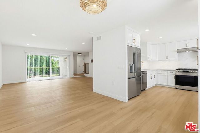 9552 Via Milano, Burbank, CA 91504