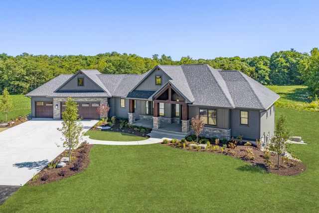 8289 52nd Street Se, Cascade Twp, MI 49302