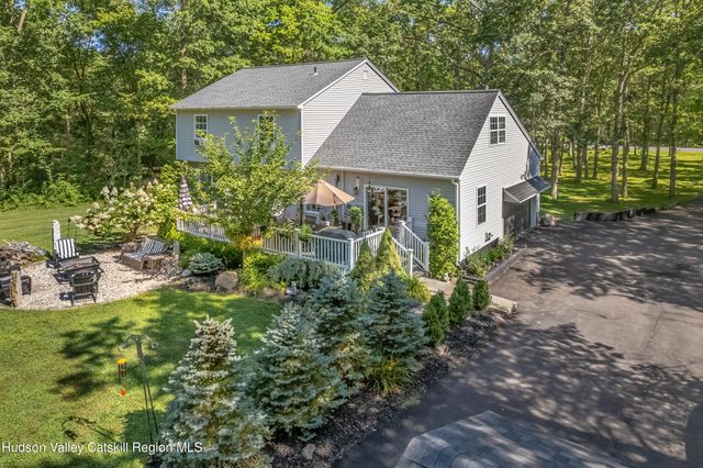 32 Stella Drive, Gardiner, NY 12525