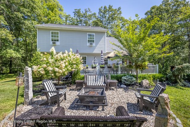 32 Stella Drive, Gardiner, NY 12525