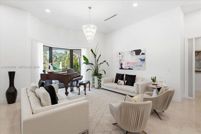 331 SW 124th Ave, Miami, FL 33184