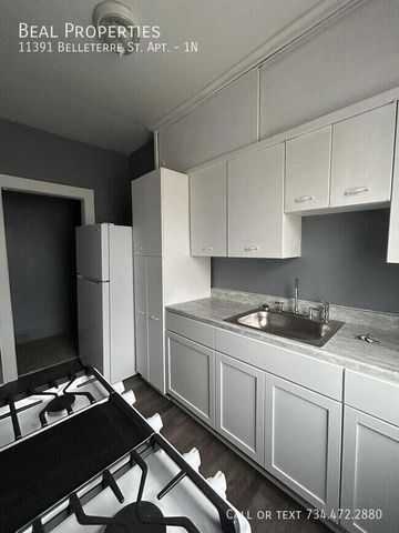 11391 Belleterre Avenue, Detroit, MI 48204