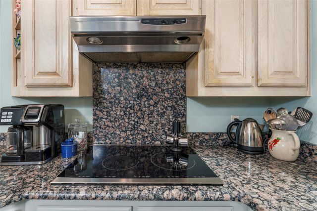 6703 Landover Hills Lane, Arlington, TX 76017
